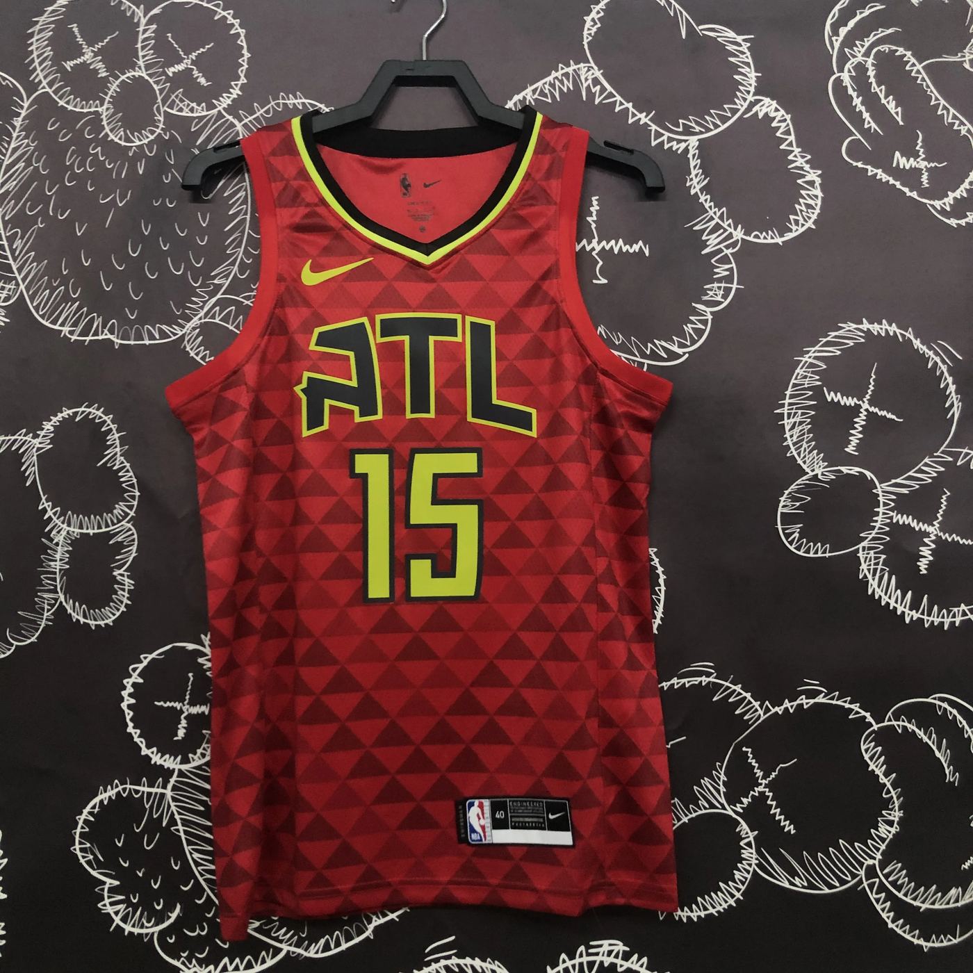Atlanta Hawks Red Square #15 Carter
